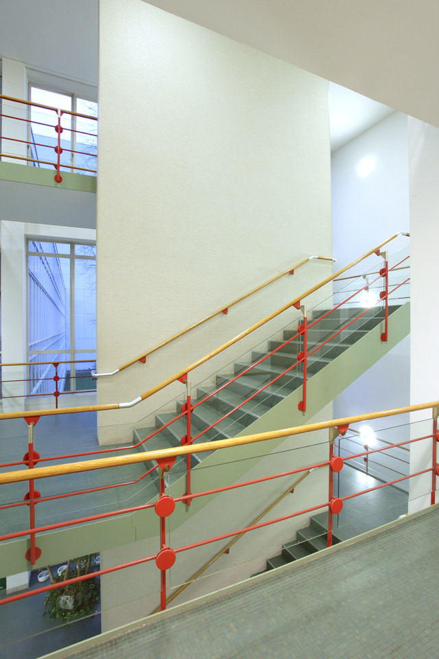 Das Stadthaus, Blick in das Treppenhaus. Foto: Ralf Janowski