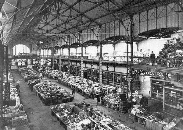 Markthalle an der Friedrichstraße um 1920, Foto: Stadtarchiv Krefeld, Fotobestand, Objekt-Nr. 5087