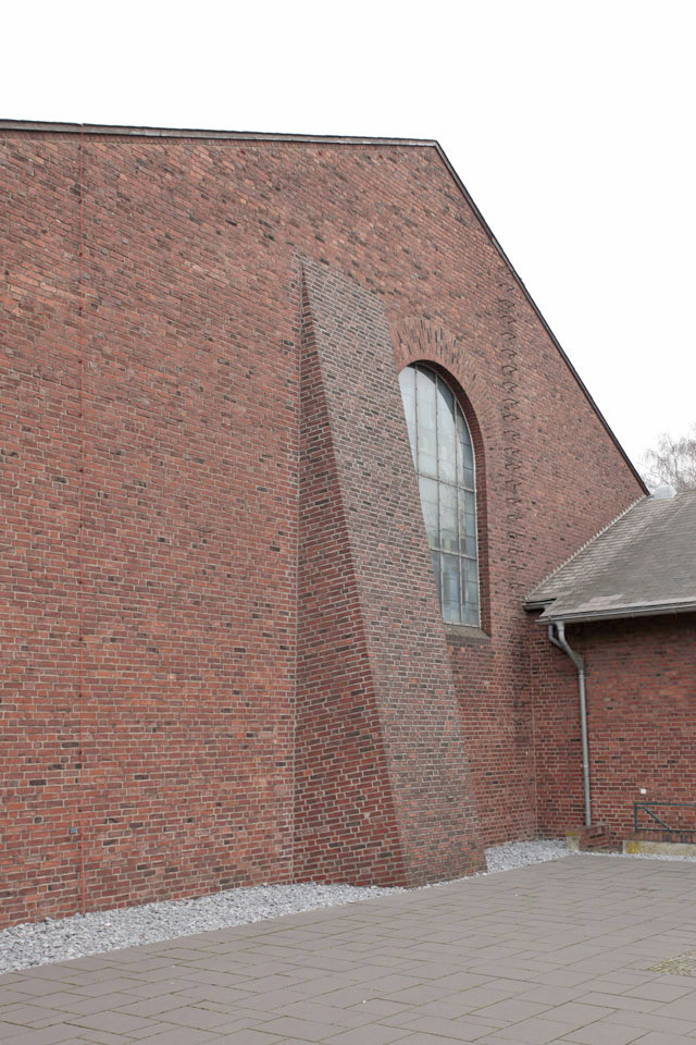 St. Bonifatius in Krefeld-Stahldorf, 2014, 1958/59 nach dem Entwurf von dem Architekten E. Steffann erbaut. Foto: Ralf Janowski
